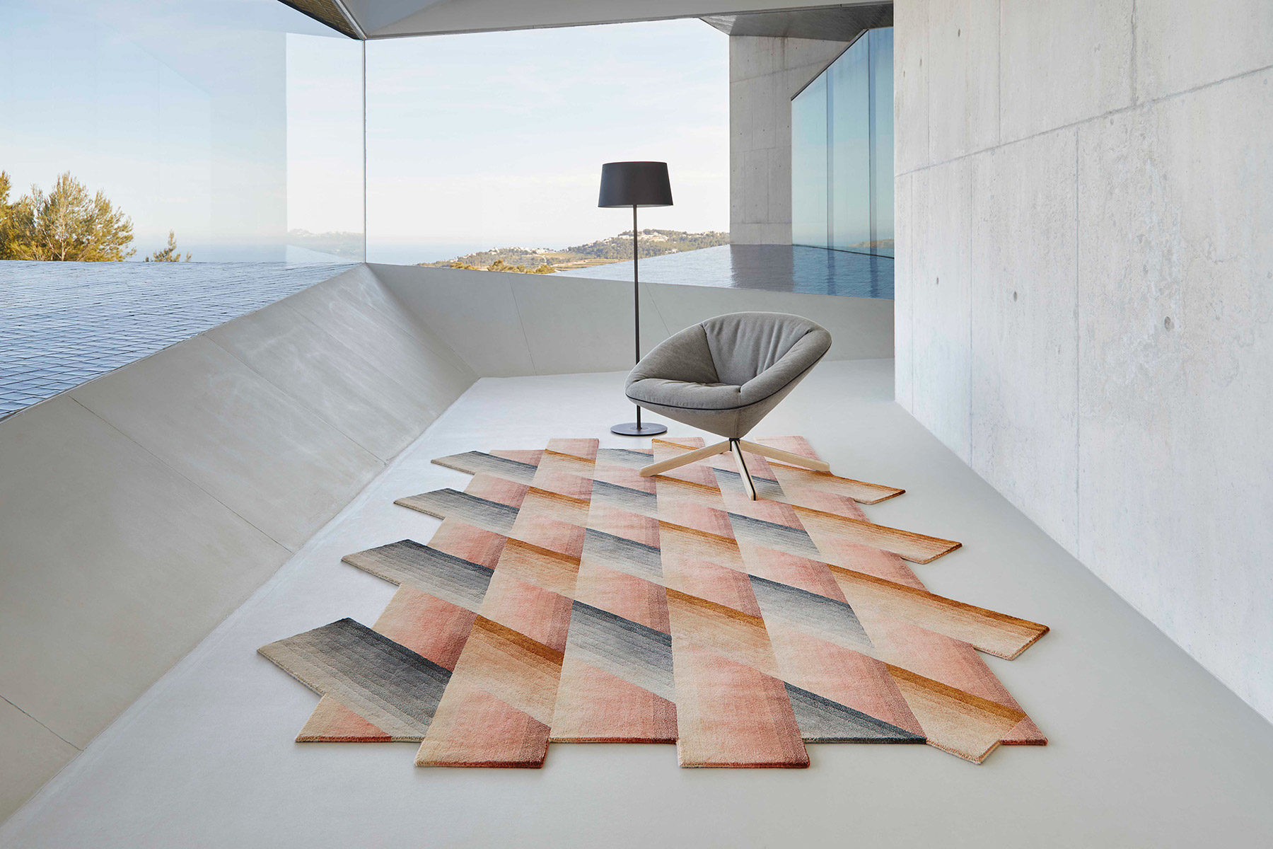 Mirage, una colección de alfombras que combina geometría y color en movimiento, creada por Patricia Urquiola para Gan