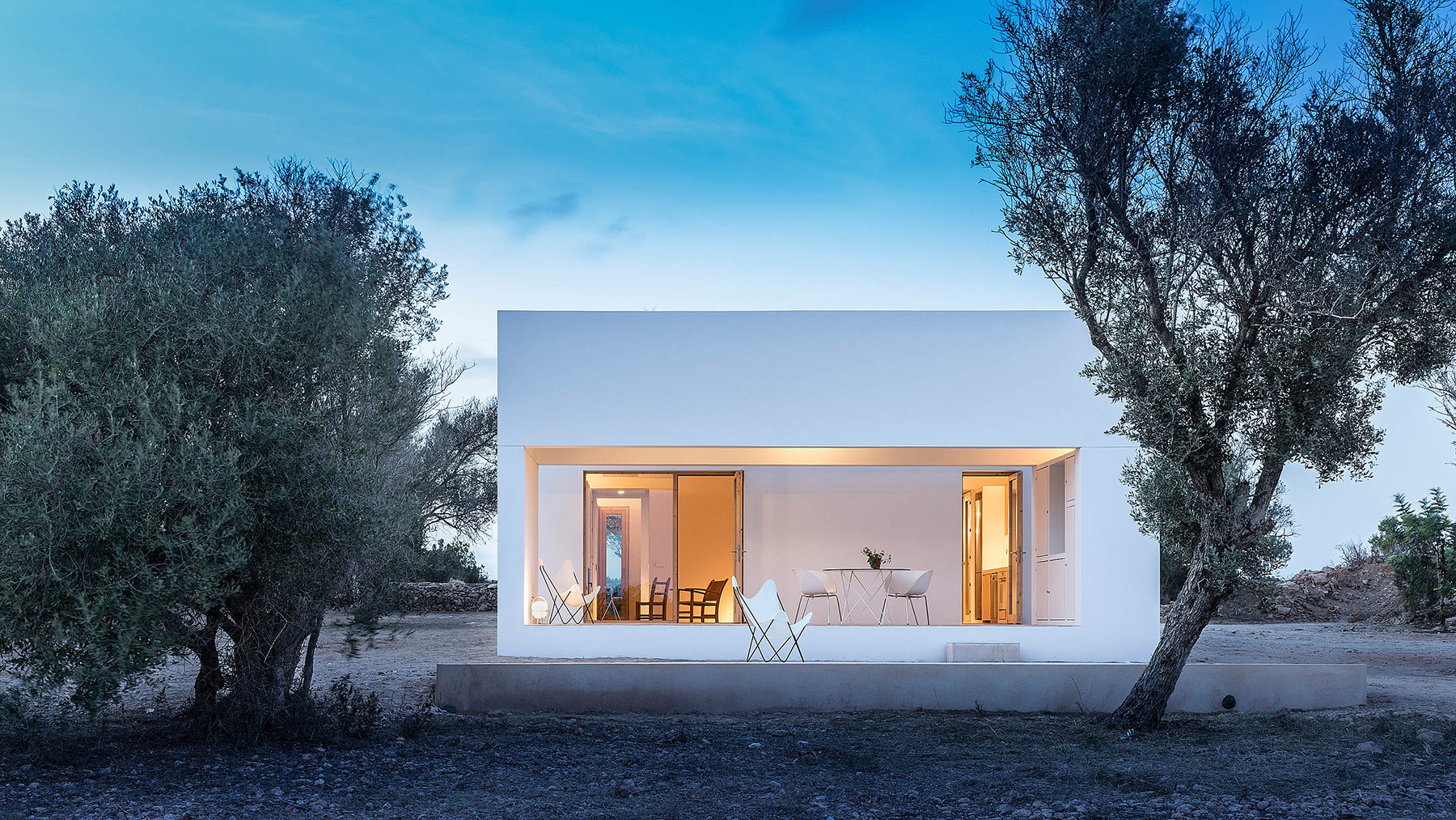 Marià Castelló diseña una casa en el interior de Formentera integrándola en este singular paisaje y dotándola del alma que respiran todos su diseños