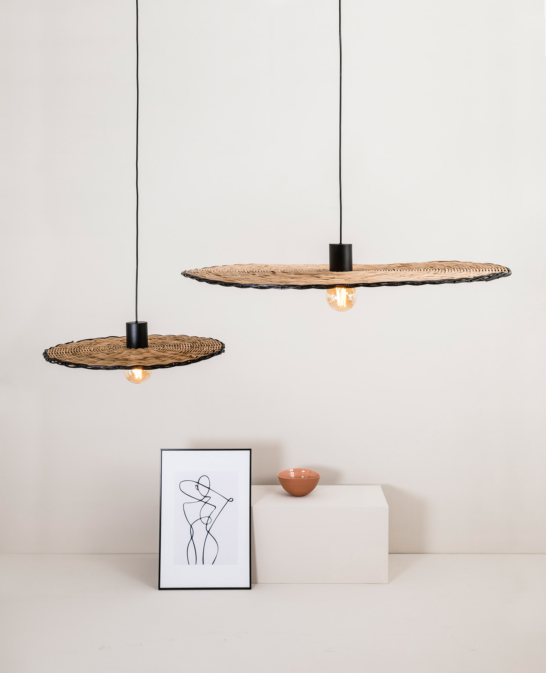 Alex&Manel Lluscà crean para Faro Barcelona la colección de lámparas colgantes Costas, un diseño minimalista y mediterráneo