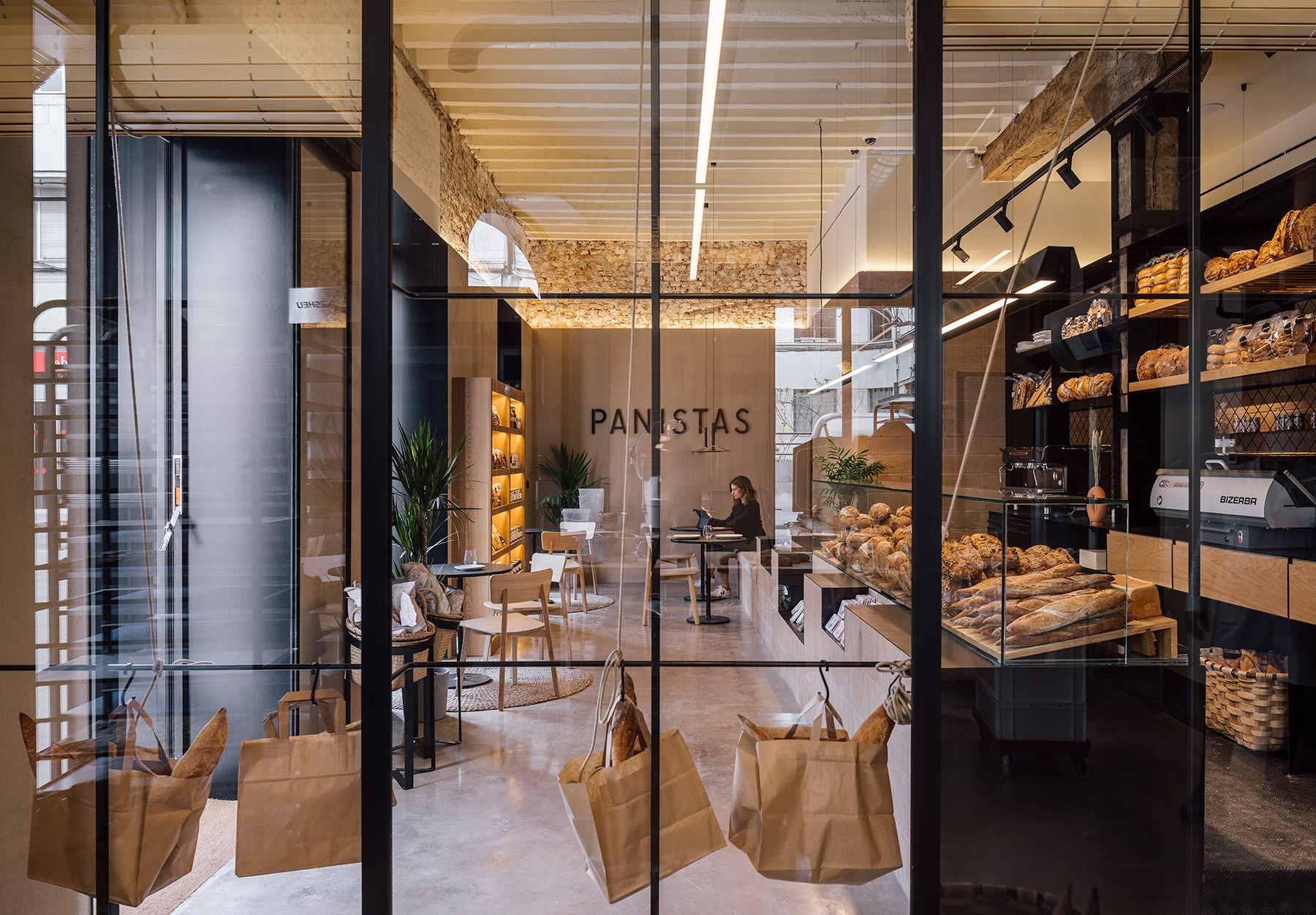Zooco desarrolla el proyecto de interiorismo y decoración de una panadería en Santander diferente a las demás, tanto en producto como en estética