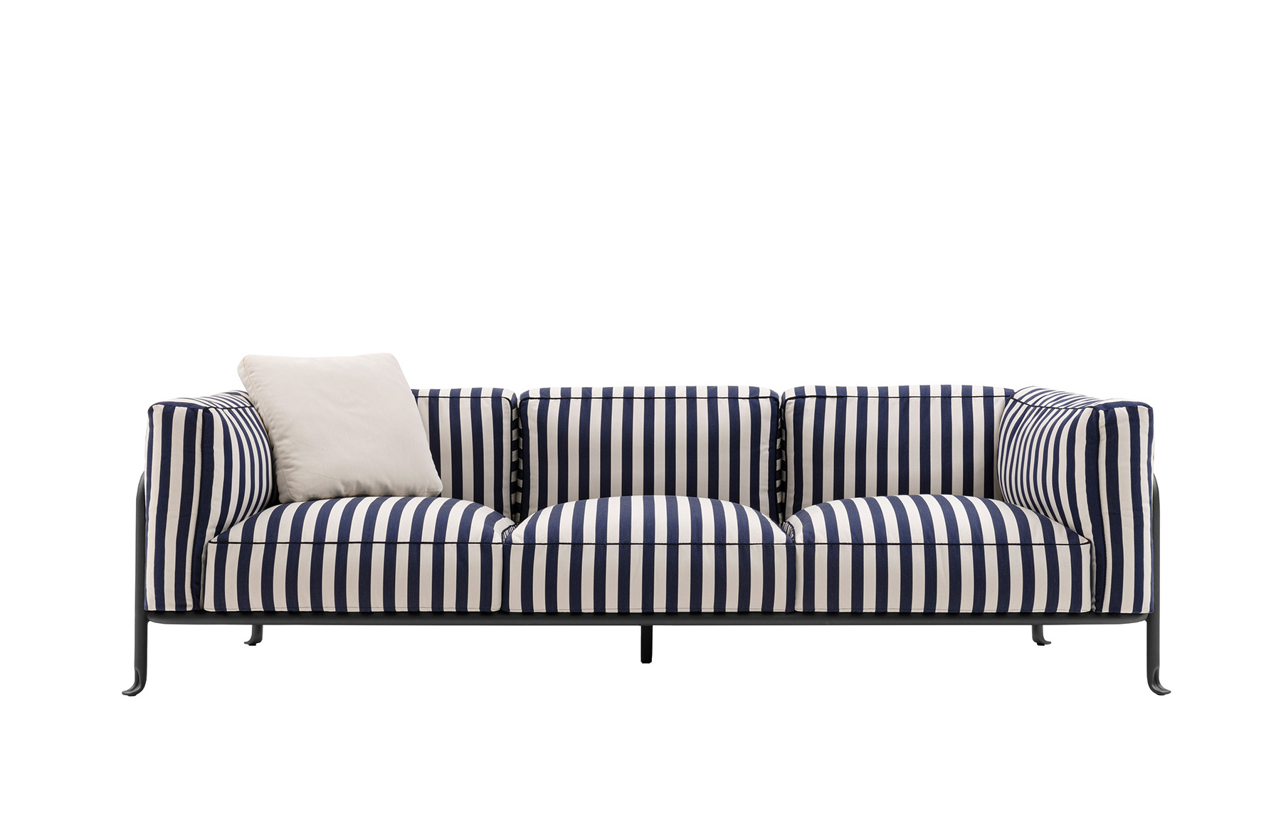 Borea, una colección de sofás de exterior con estilo contemporáneo diseñado por Piero Lissoni para B&B Italia
